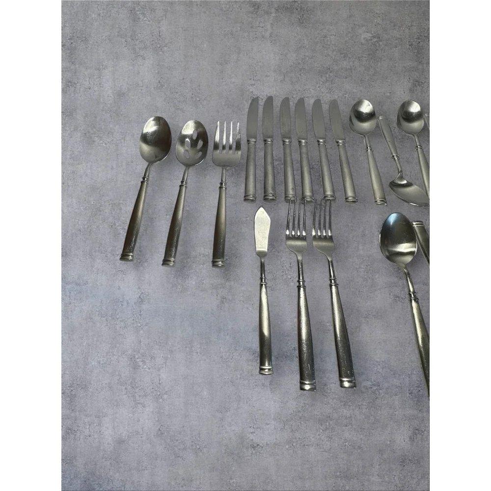 Hampton Silversmiths Avignon Flatware Satin Silver Tone China 250 Stainless 25pc